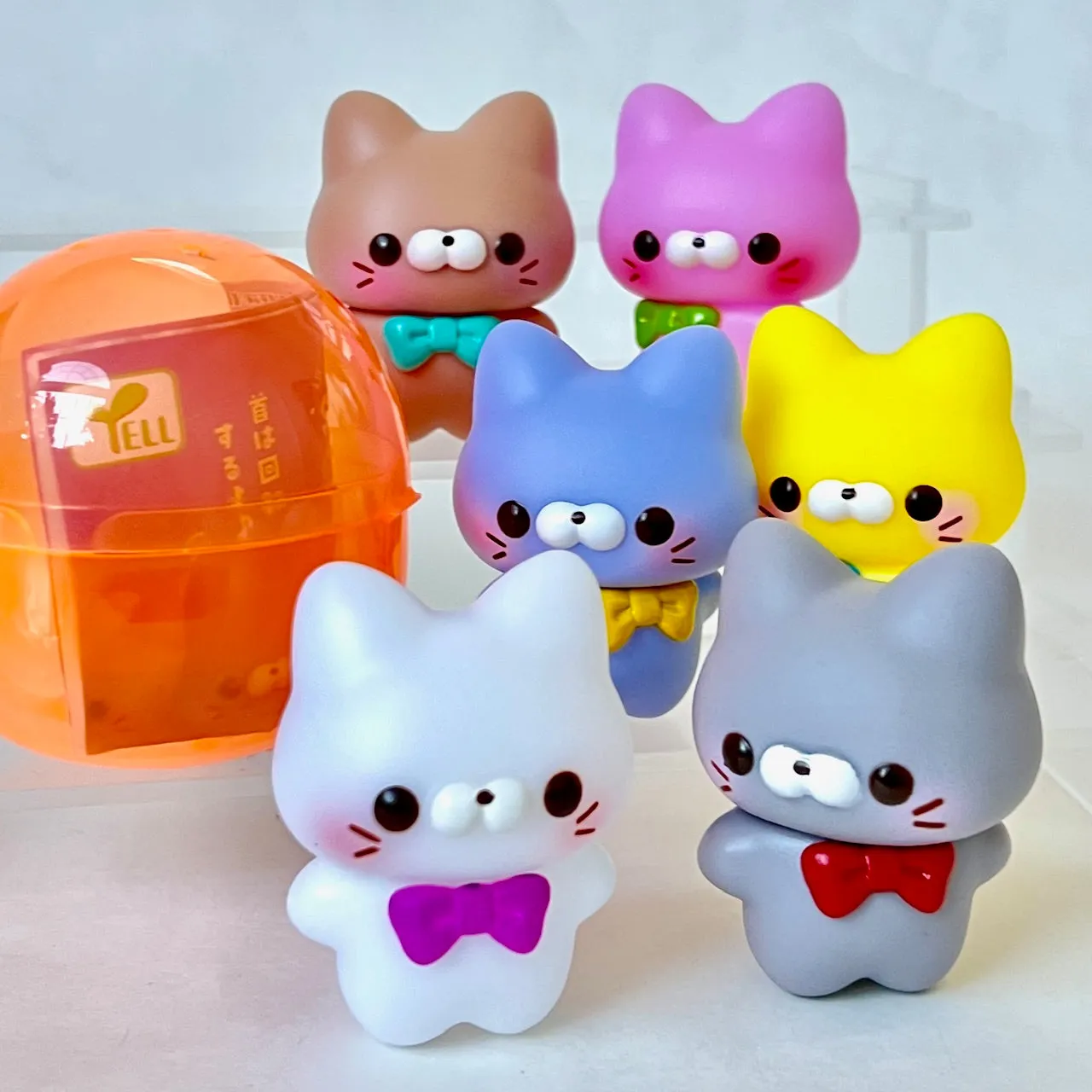 70300 Standing Cats Figurines Capsule-6