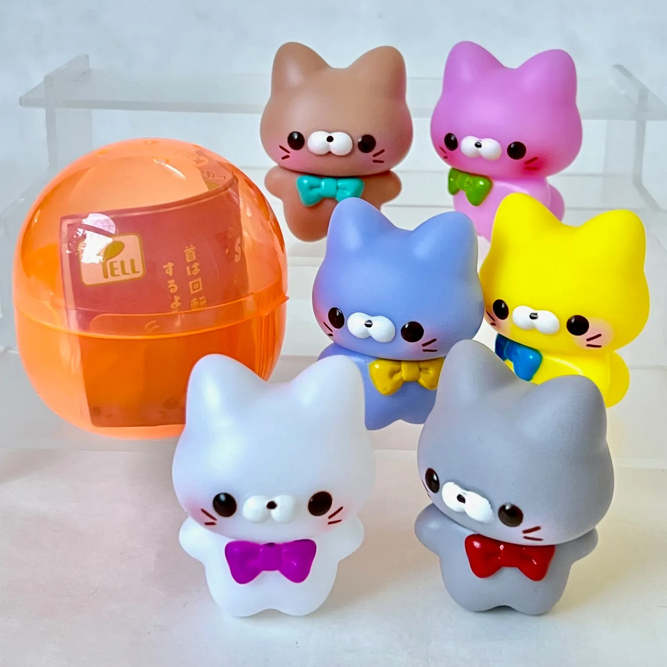 70300 Standing Cats Figurines Capsule-6