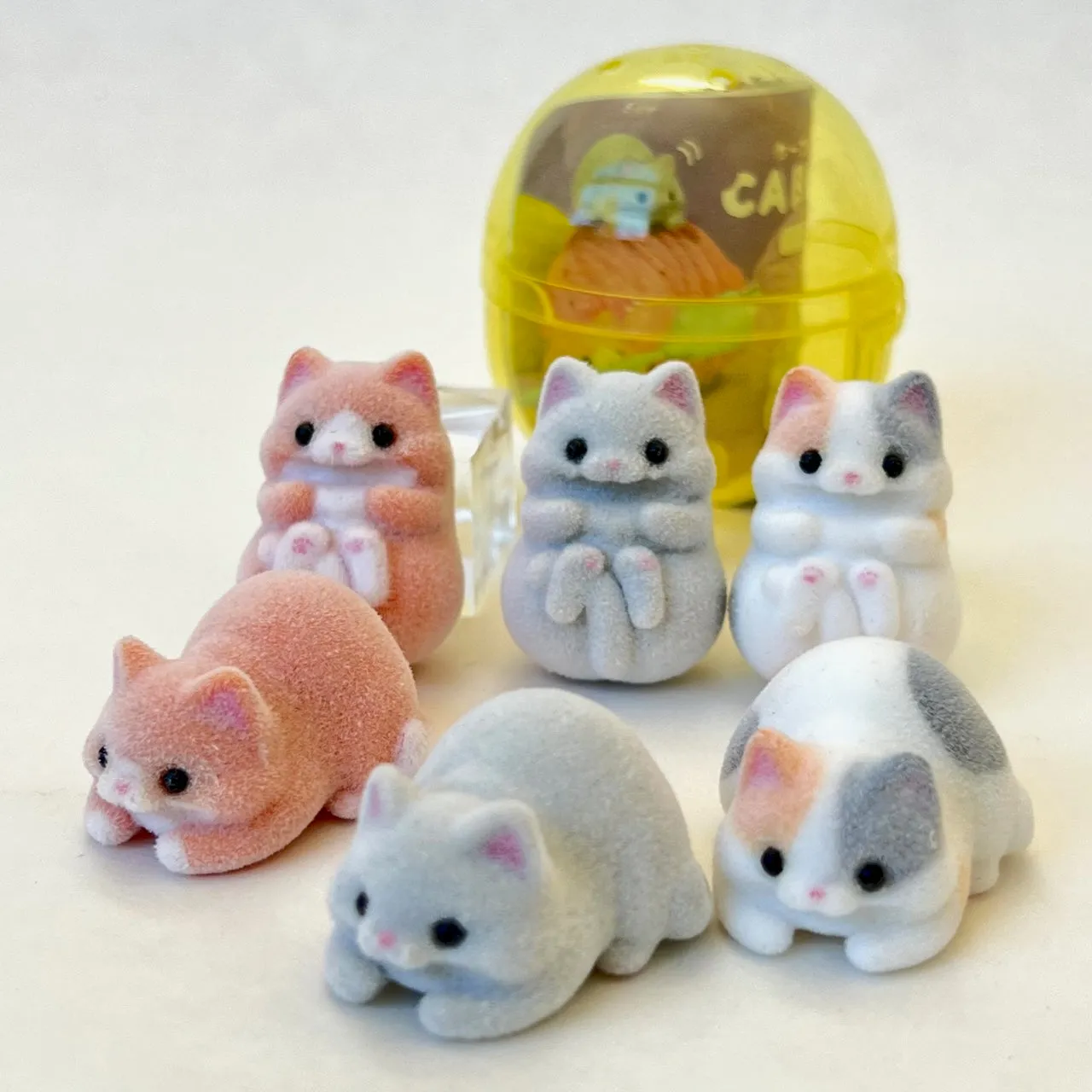 70992 Cable Kitten Cat Figurine Capsule-6