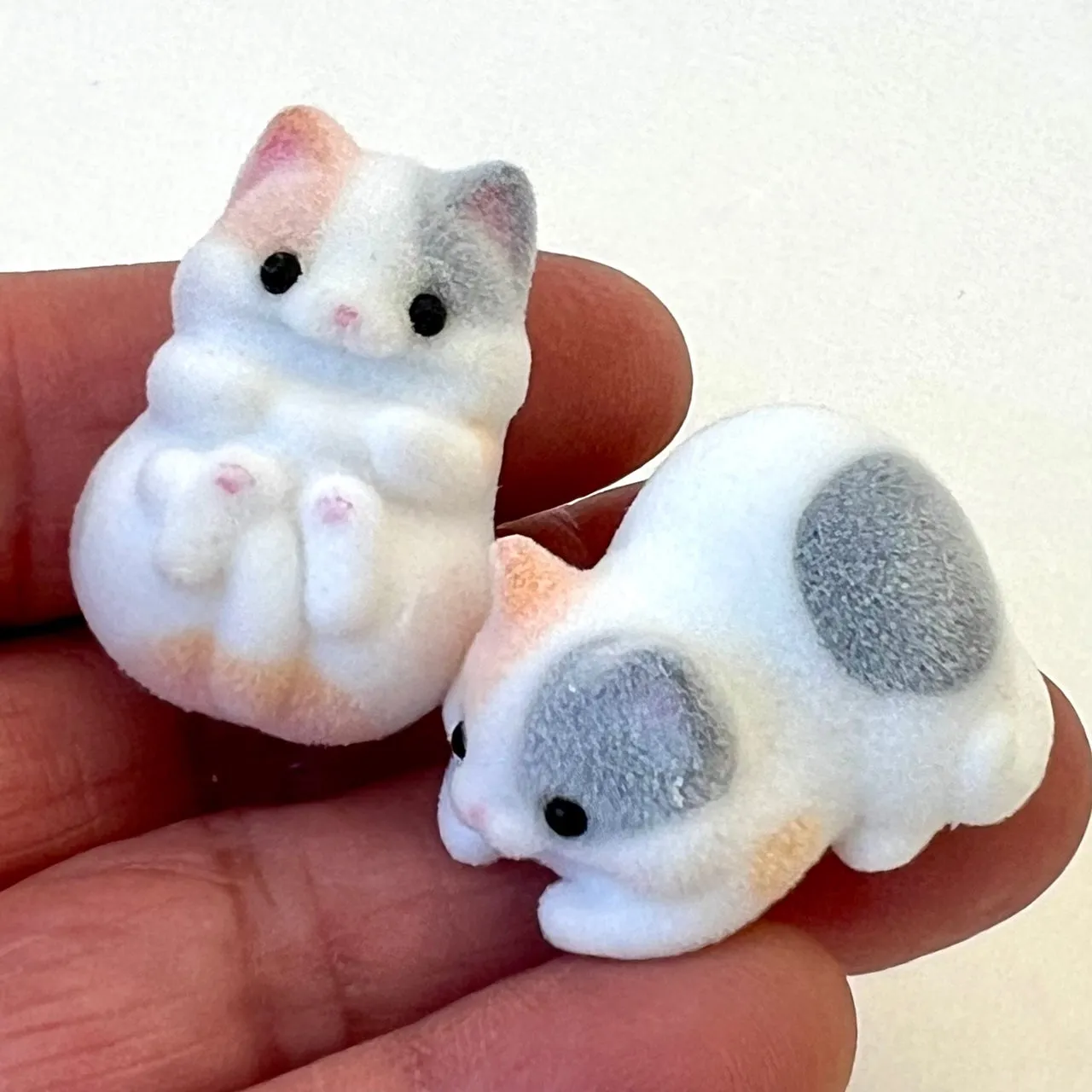 70992 Cable Kitten Cat Figurine Capsule-6