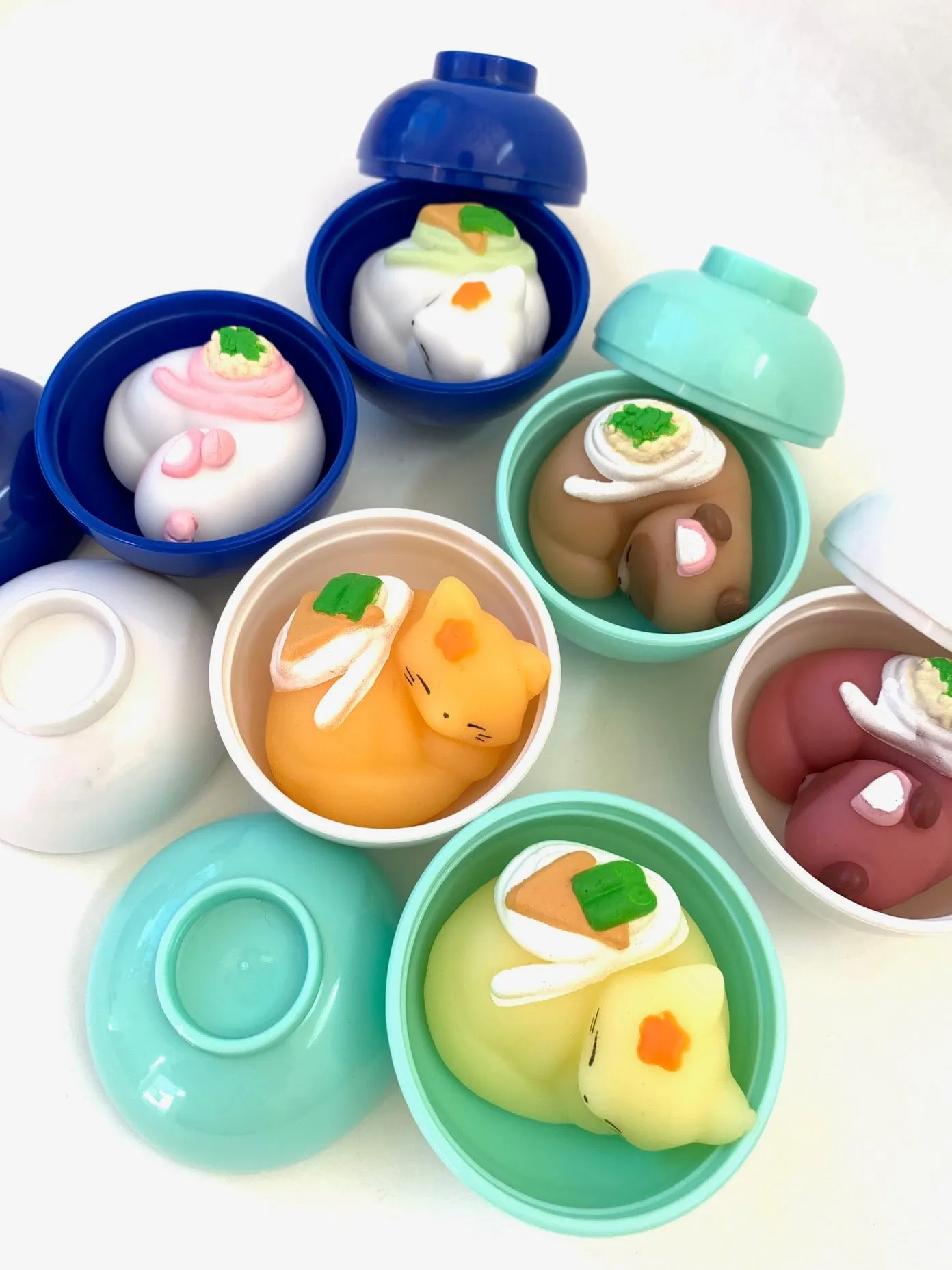 X 70872 Gummy Cat Bowls Capsules-DISCONTINUED