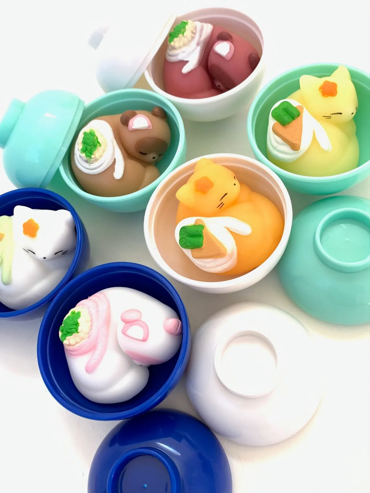 X 70872 Gummy Cat Bowls Capsules-DISCONTINUED