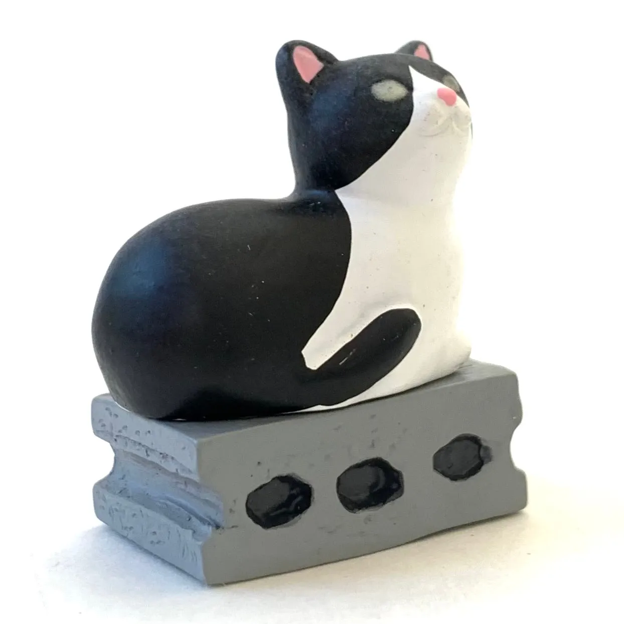 X 70915 Laser Eye Cats Figurines Capsule-DISCONTINUED