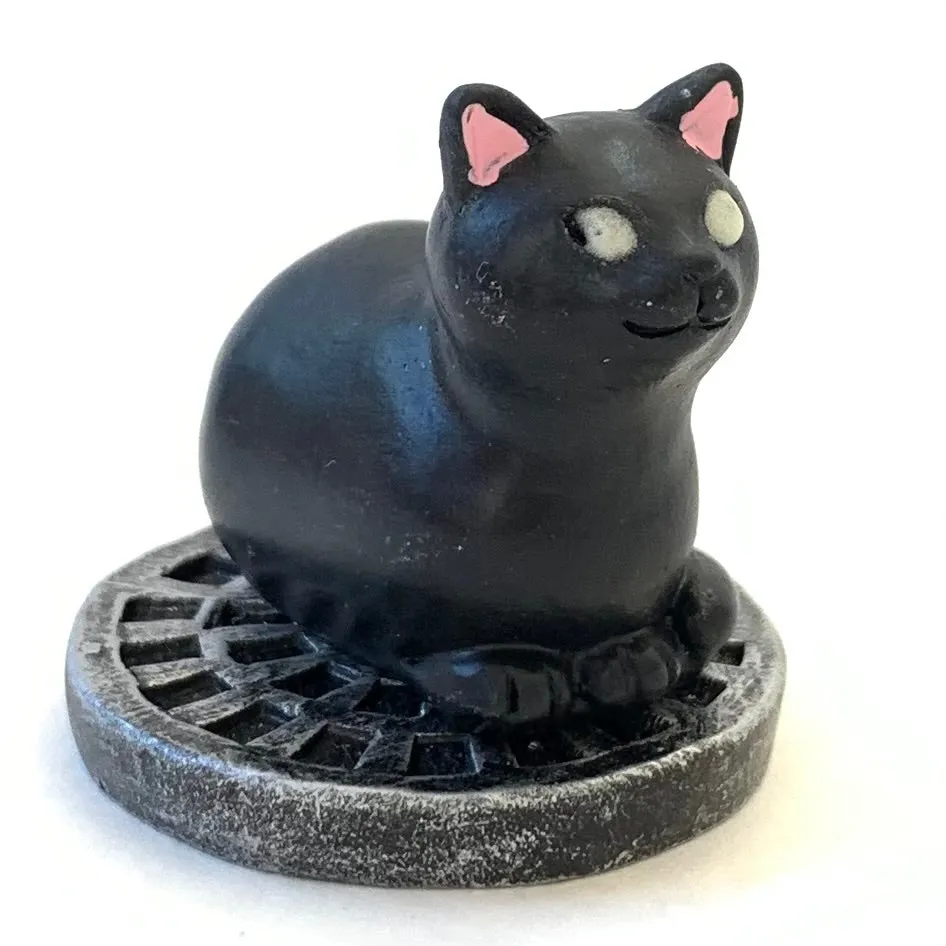 X 70915 Laser Eye Cats Figurines Capsule-DISCONTINUED