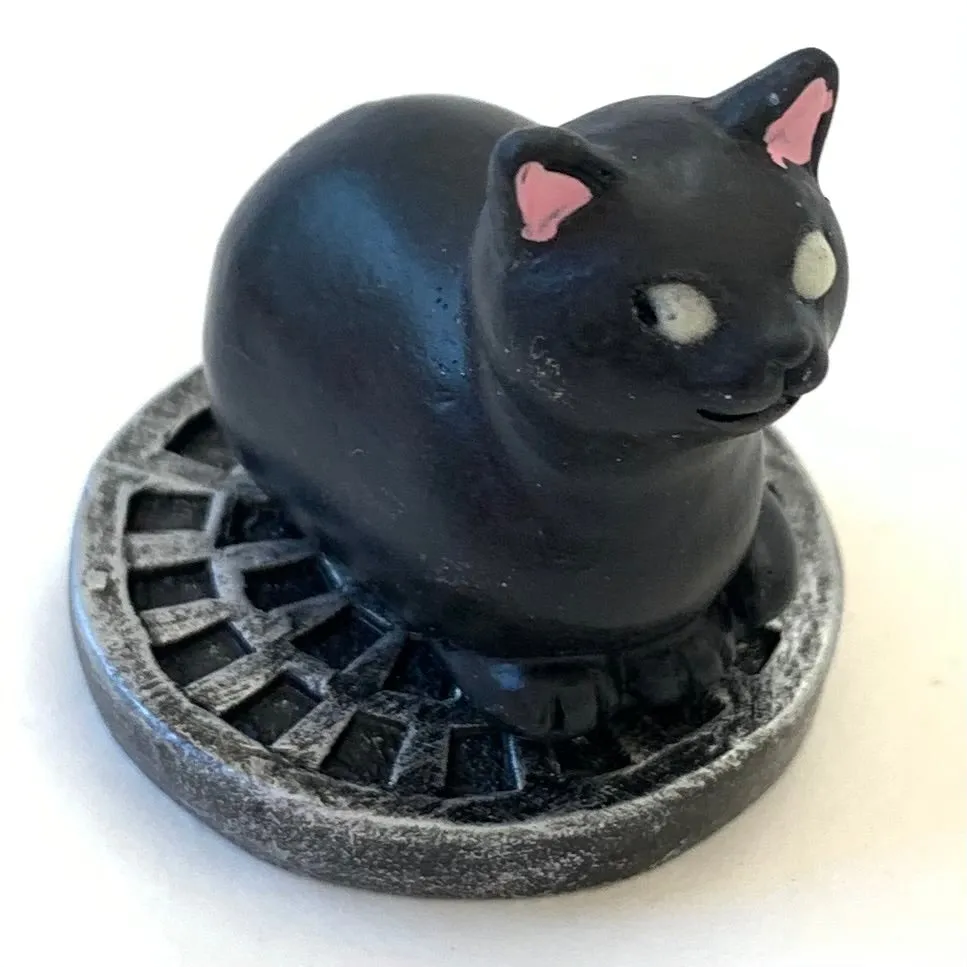 X 70915 Laser Eye Cats Figurines Capsule-DISCONTINUED