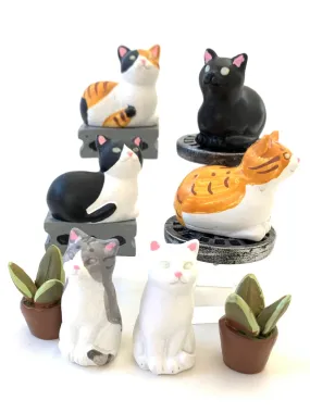 X 70915 Laser Eye Cats Figurines Capsule-DISCONTINUED