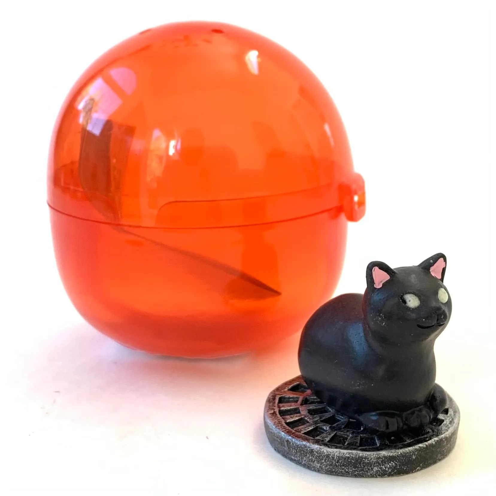 X 70915 Laser Eye Cats Figurines Capsule-DISCONTINUED