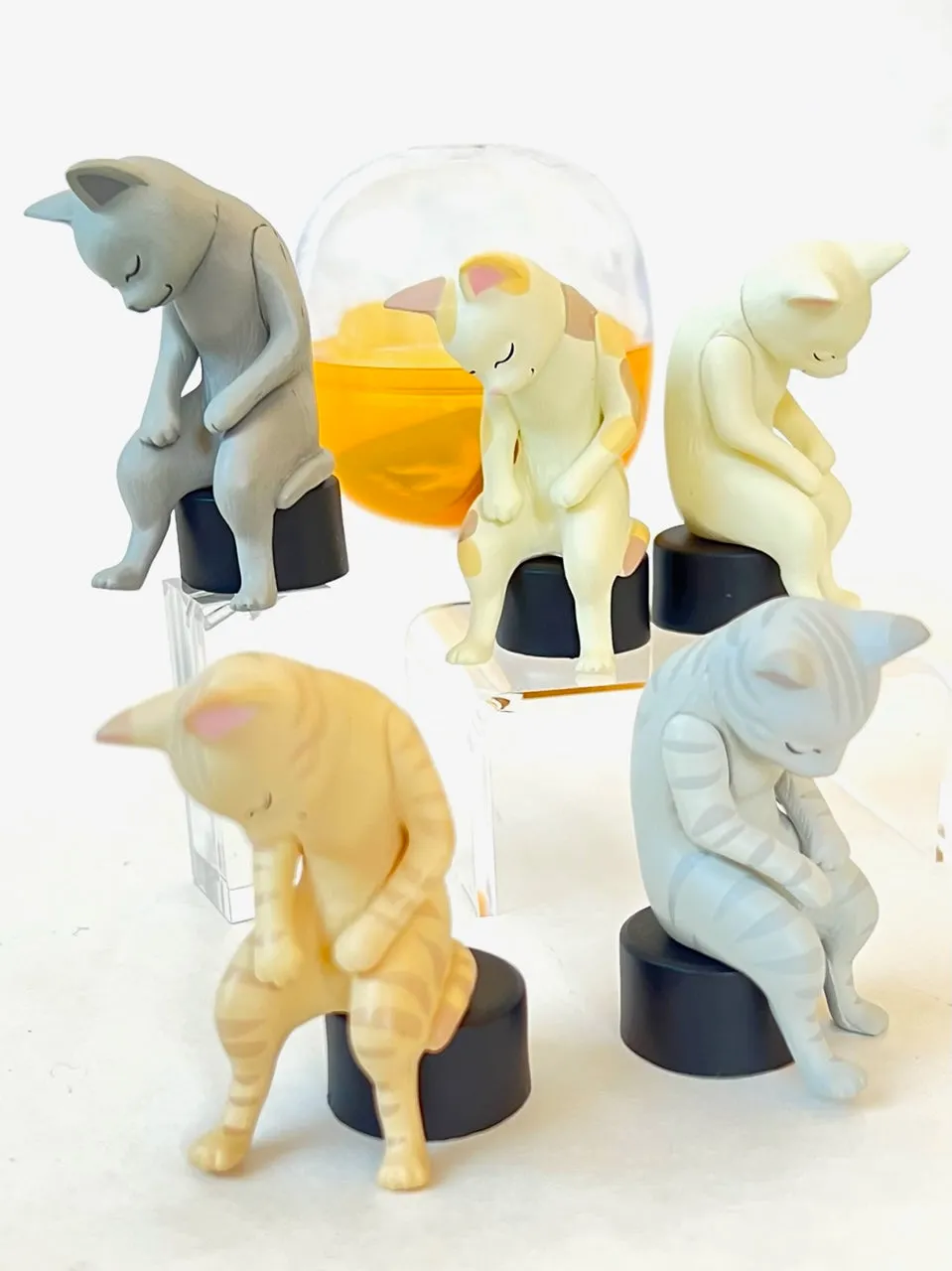 X 70930 Hopeless Cat Figurines Capsule-5