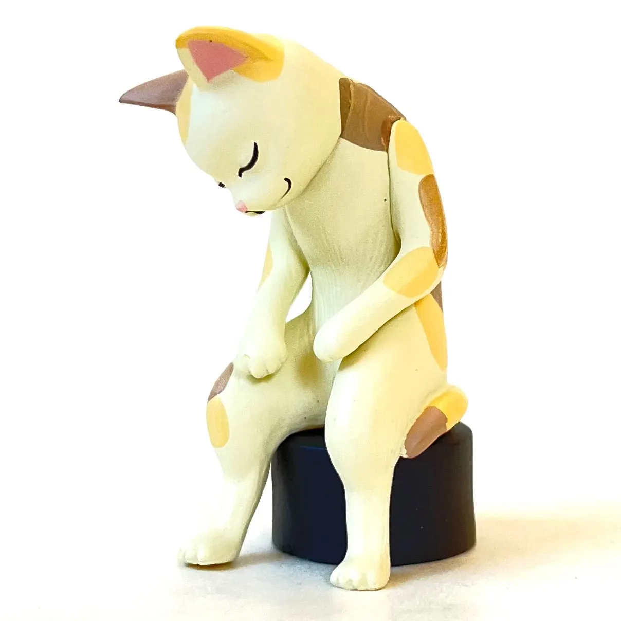 X 70930 Hopeless Cat Figurines Capsule-5