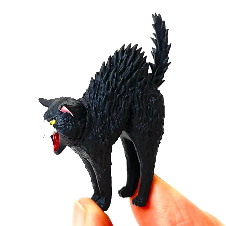 X 70933 Terrified Cat Figurines Capsule-DISCONTINUED