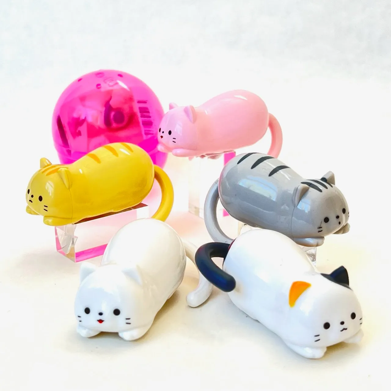 X 70935 CRO CRO CAT Figurines Capsule-DISCONTINUED