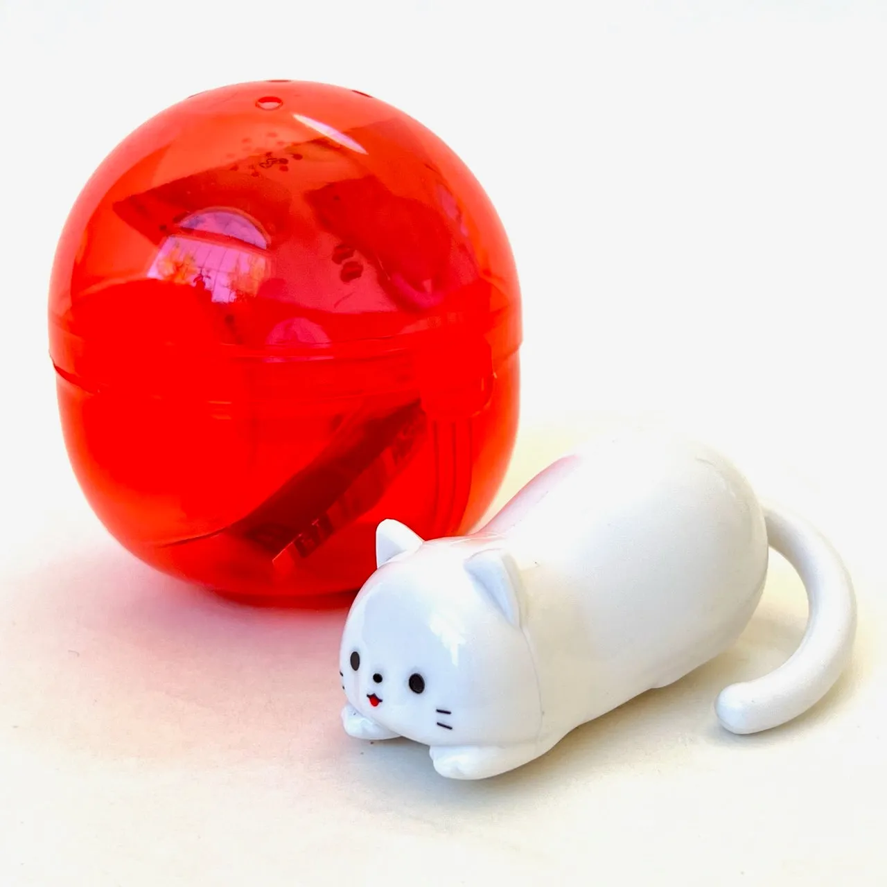 X 70935 CRO CRO CAT Figurines Capsule-DISCONTINUED