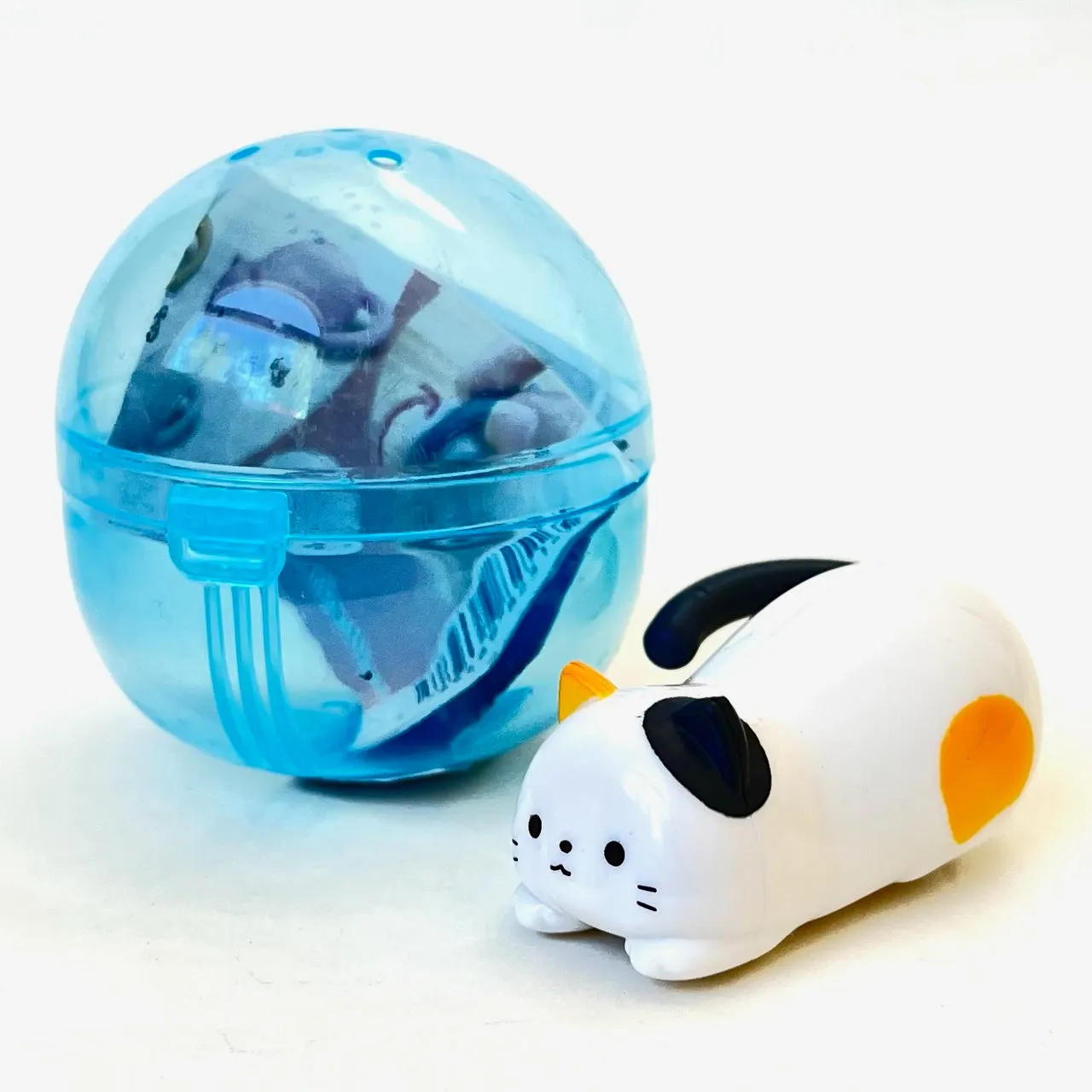 X 70935 CRO CRO CAT Figurines Capsule-DISCONTINUED